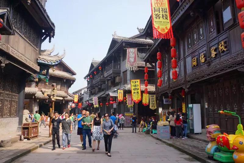 give up 和give away的区别. 两个短语不都有“放弃”的意思么,区别是什么-专业问答社区